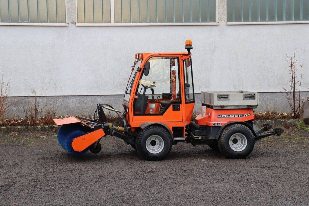 Mini-Traktor Holder C 2.42 Diesel mit Kehrbürste