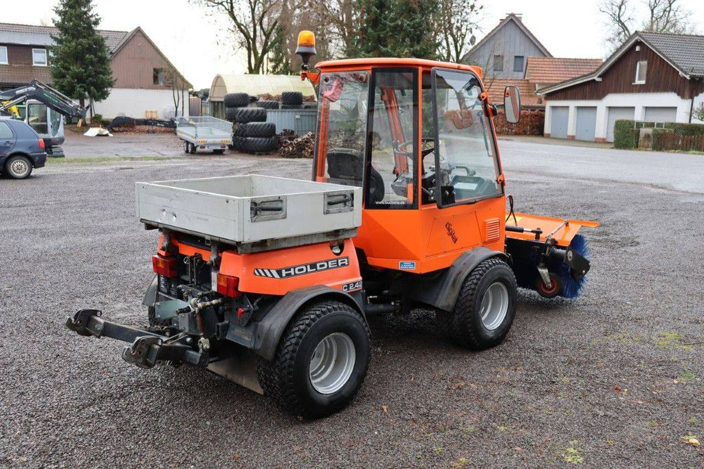 Mini-Traktor Holder C 2.42 Diesel mit Kehrbürste