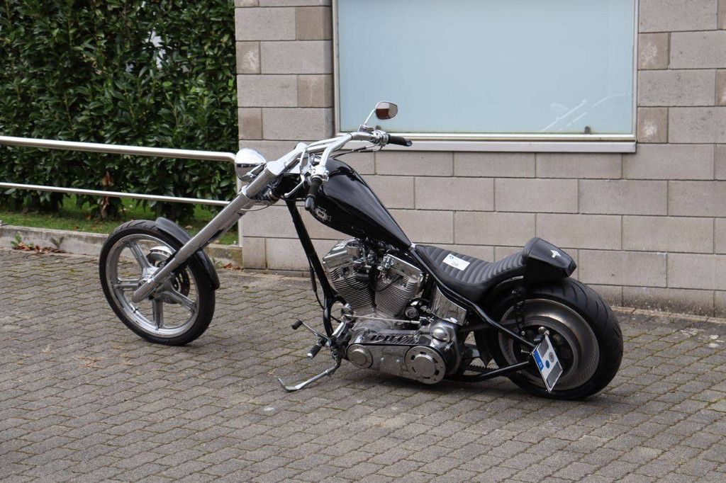 Motor Red Hills Choppers Rev Tech Spoon 15 Petrol 36kW 2016