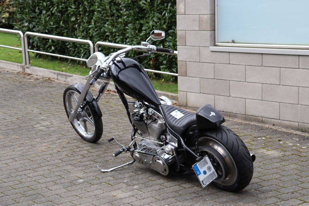 Motor Red Hills Choppers Rev Tech Spoon 15 Petrol 36kW 2016