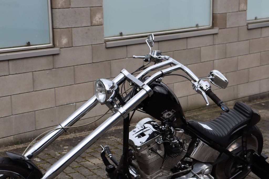 Motor Red Hills Choppers Rev Tech Spoon 15 Petrol 36kW 2016