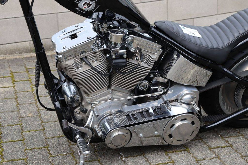 Motor Red Hills Choppers Rev Tech Spoon 15 Petrol 36kW 2016