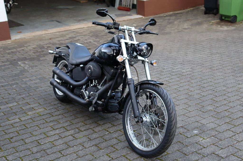 Motorcycle Harley-Davidson Softtail Night Train FXSTB Petrol 52kW 2007