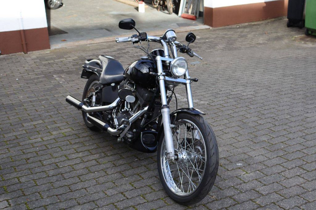 Motorrad Harley-Davidson Softail Night Train Benzin 46kW 2000