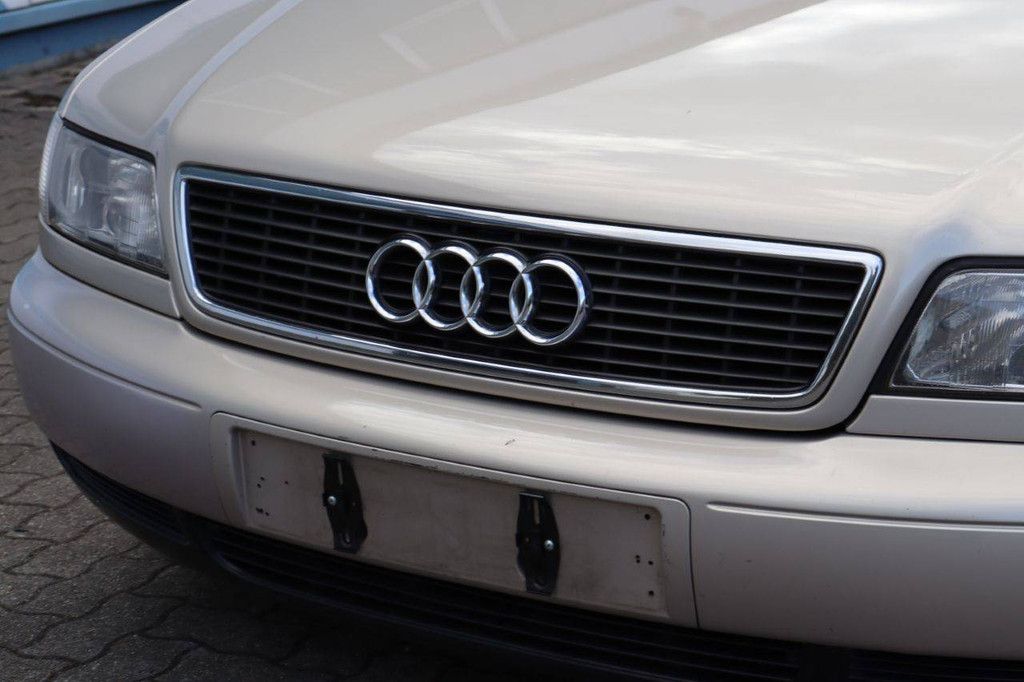 Audi A8 3.7 Quattro Petrol 230hp 1997 (Margin)