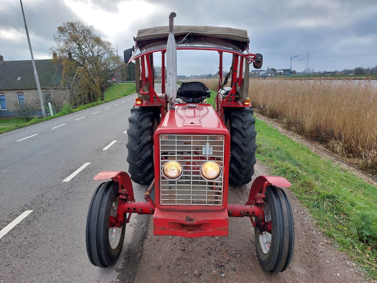 International 353 5804 uur I.Z.G. ST