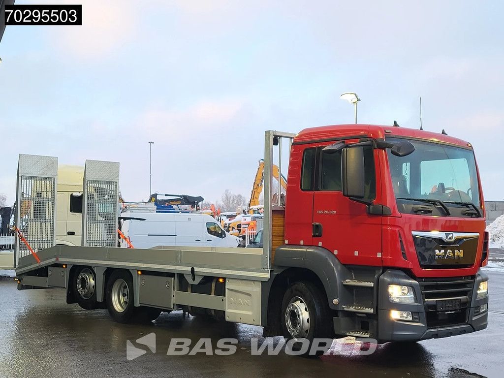 MAN TGS TGS 26.320 6X2 Machine transporter Oprijwagen Lift+steering Hydraulic ramps Euro 6
