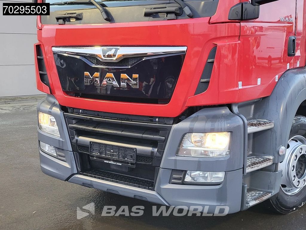 MAN TGS TGS 26.320 6X2 Machine transporter Oprijwagen Lift+steering Hydraulic ramps Euro 6