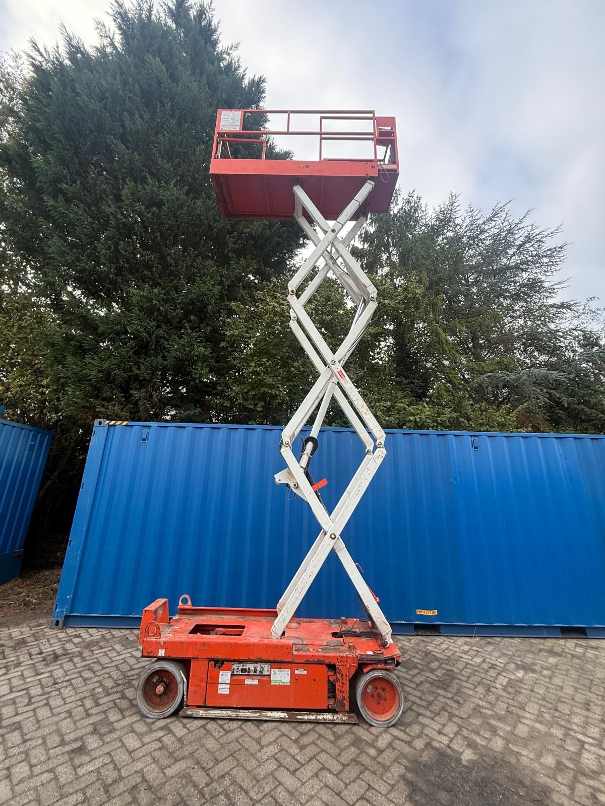 Snorkel S2033 hoogwerker (8 mtr) met zeer goede accus