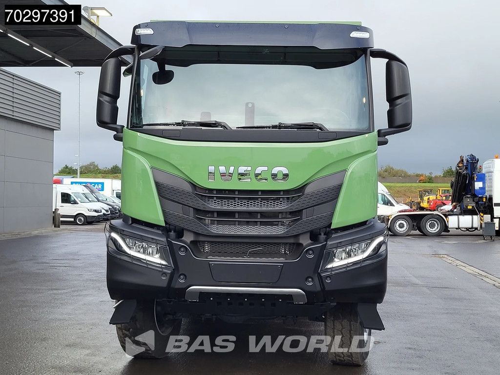 Iveco T-Way 450 6X6 UNUSED! Palfinger Q150Z Crane Retarder Holztransport Big-Axle LED Euro 6