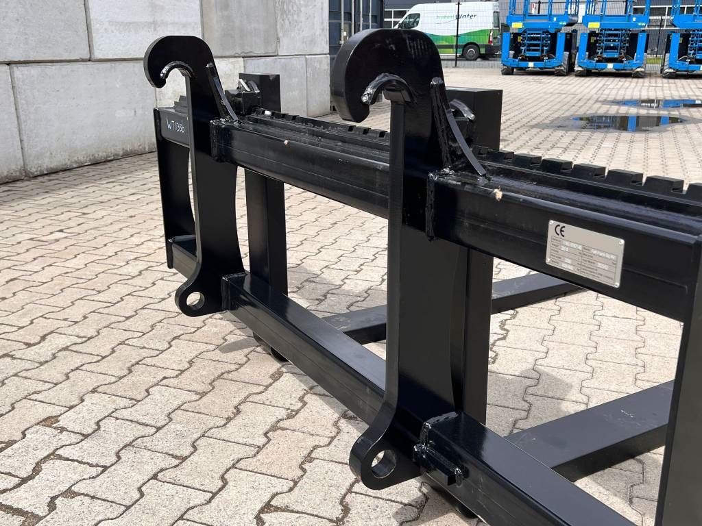 SE Equipment volvo palletforks 240cm wide! / palletvorken / pal