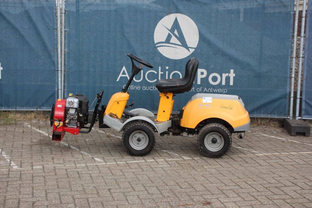 Zitmaaier Stiga Park P901 Benzine 12.5pk 2013 met bladblazer