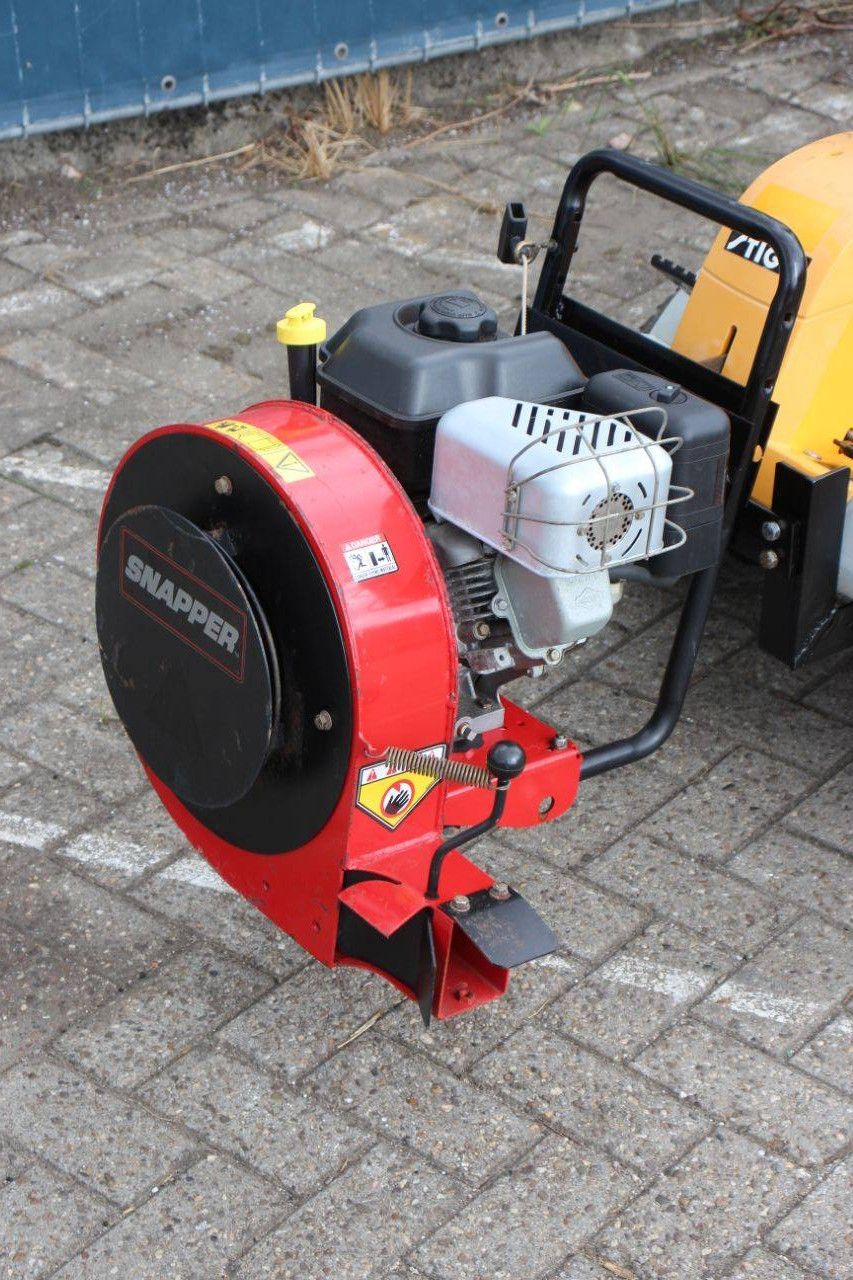 Zitmaaier Stiga Park P901 Benzine 12.5pk 2013 met bladblazer