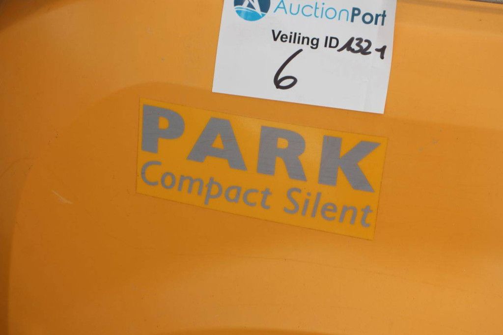 Zitmaaier Stiga Park P901 Benzine 12.5pk 2013 met bladblazer