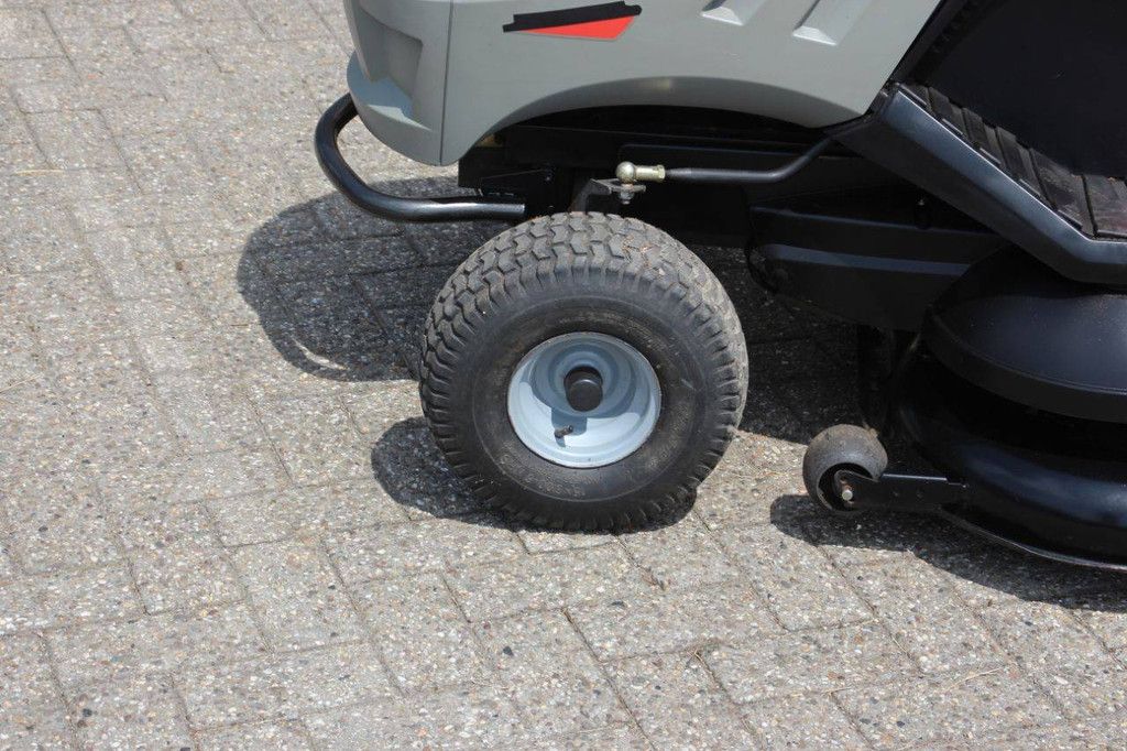 Colombia PA185B102H Petrol Riding Mower