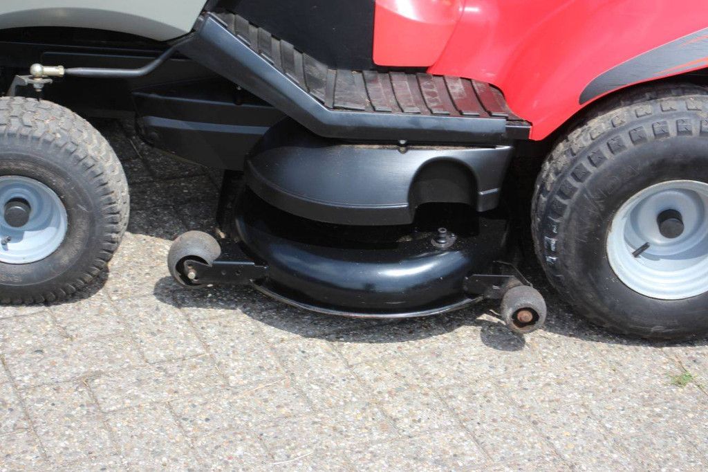 Colombia PA185B102H Petrol Riding Mower