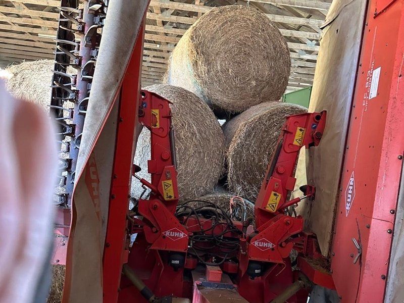 Kuhn FC 813 Lift Control