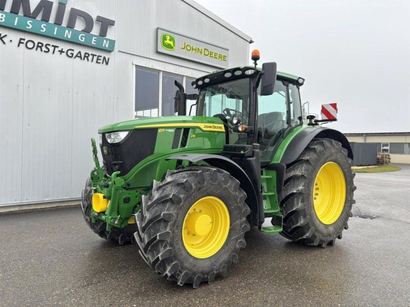 John Deere 6R215