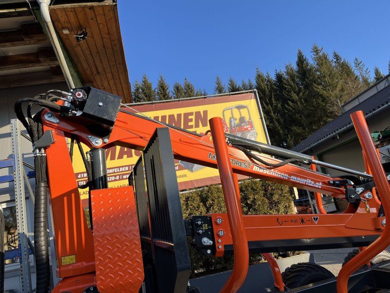 MTM 11T Rückewagen mit 8600