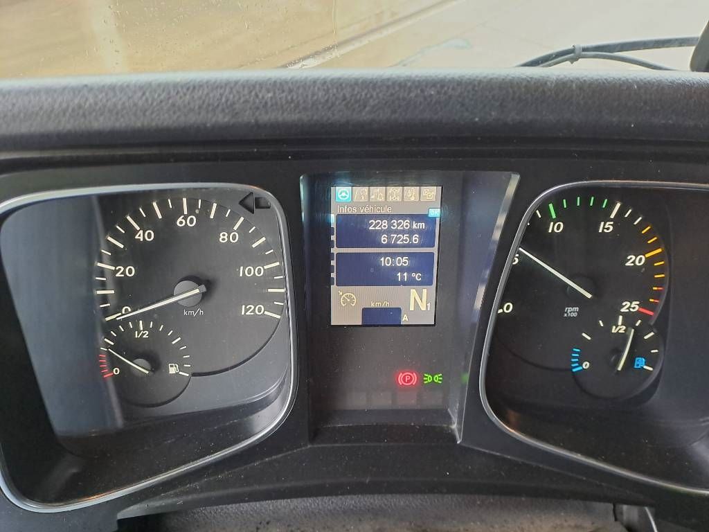 Mercedes-Benz 4158LS 8x4 + Euro Mega 1+4 (Low hour readings)