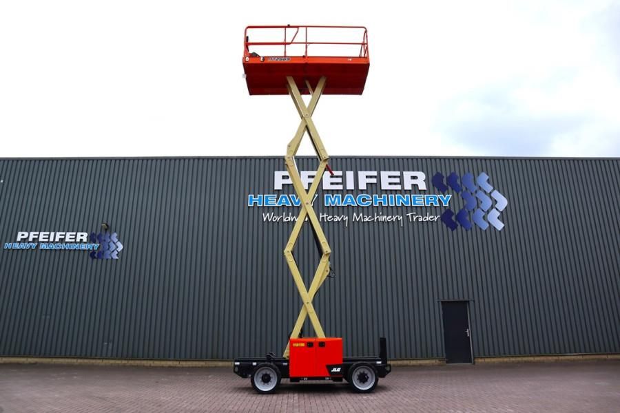 JLG RT2669 Diesel, 10m Working Height, 680kg Capacity,