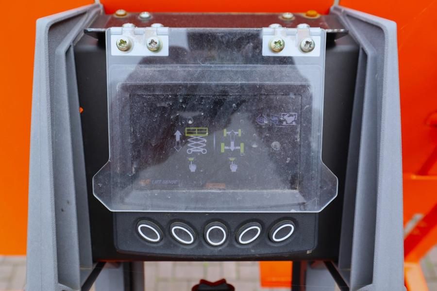 JLG RT2669 Diesel, 10m Working Height, 680kg Capacity,