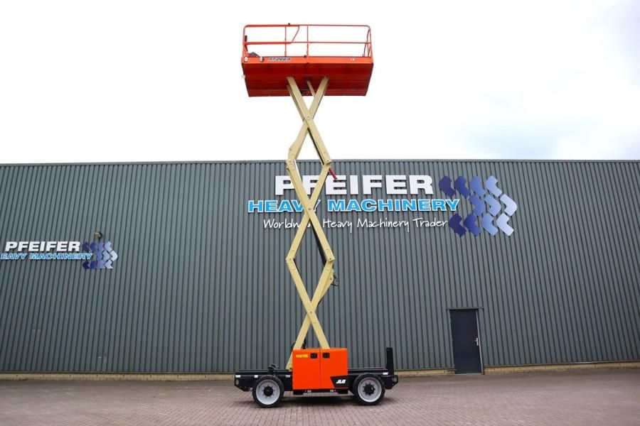 JLG RT2669 Diesel, 10m Working Height, 680kg Capacity,