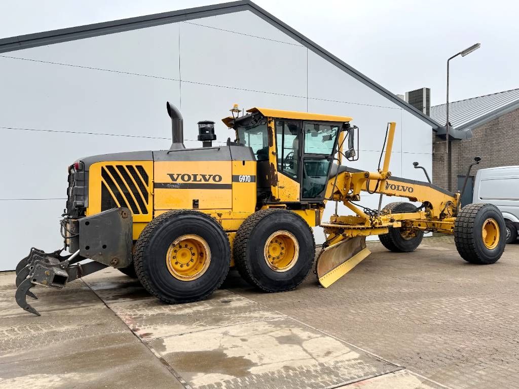 Volvo G970 - 4.88m Blade / 3 Tine Ripper / EPA