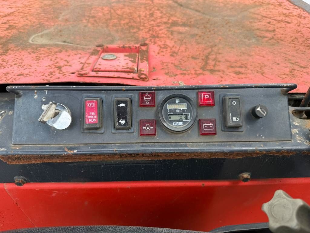 Kubota KC250HR - Tilt + Rotate / Track Dumper