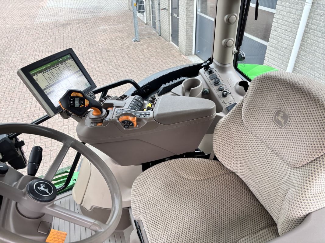 John Deere 6195R 5435 uur