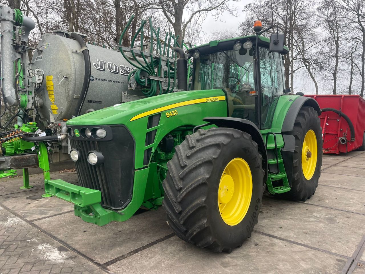 John Deere 8430