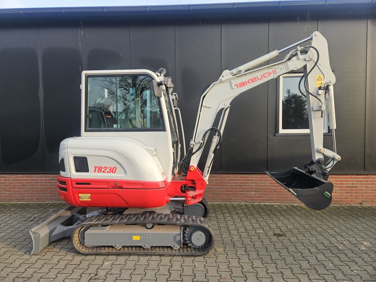 Takeuchi TB230