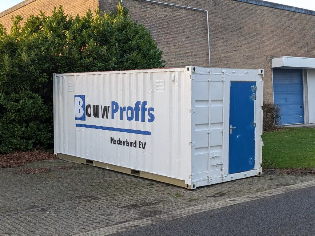 20-voet zeecontainer met loopdeur -