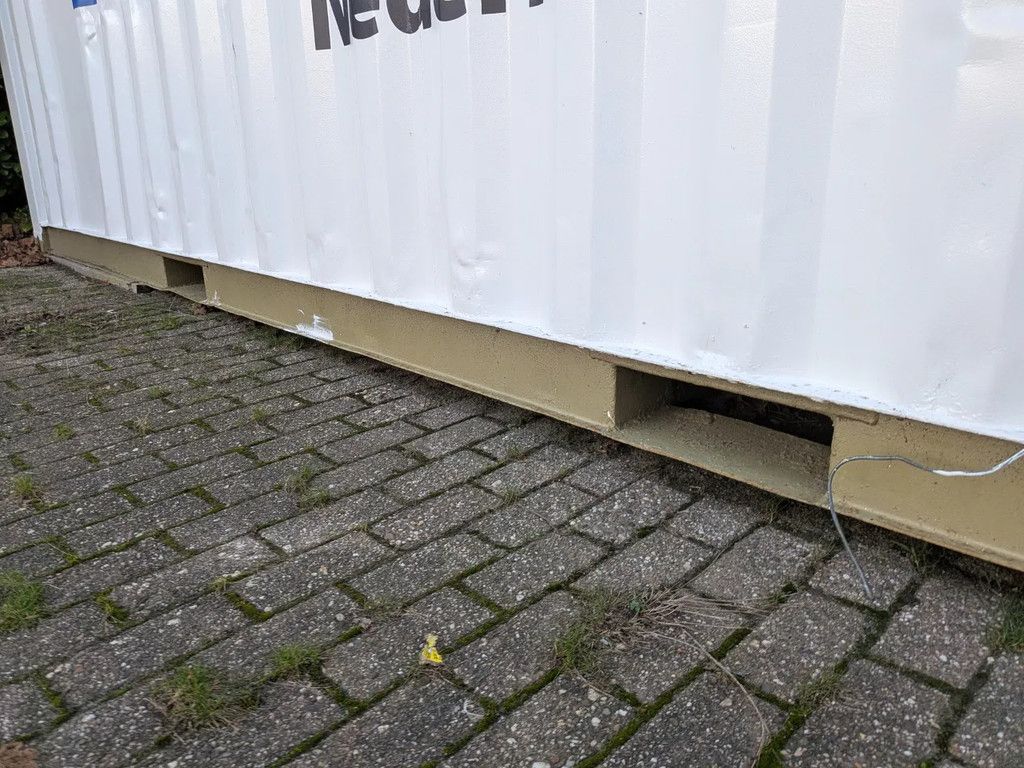 20-voet zeecontainer met loopdeur -