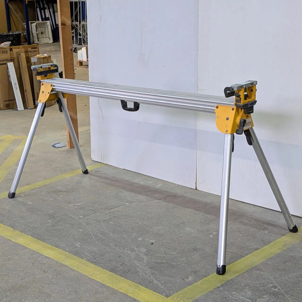 Universeel onderstel t.b.v. afkortzagen DeWalt, DE7023-XJ DE7023-XJ