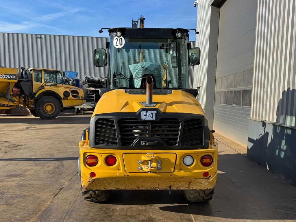 Caterpillar 908