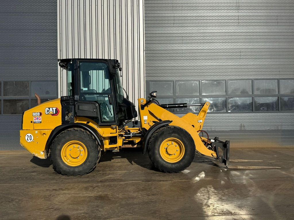 Caterpillar 908