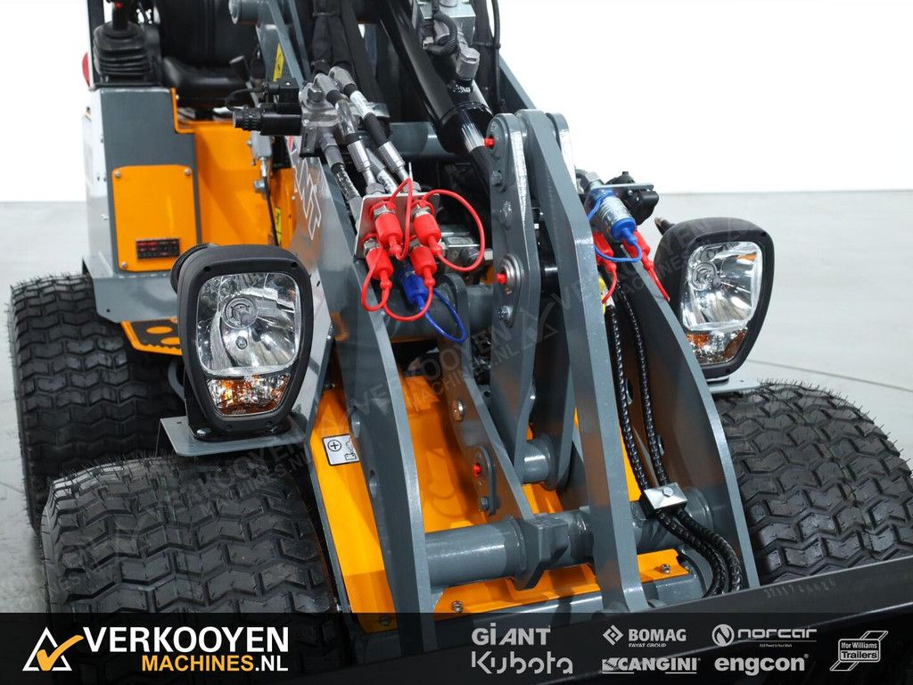 2026 Giant G1200 HD VK10485