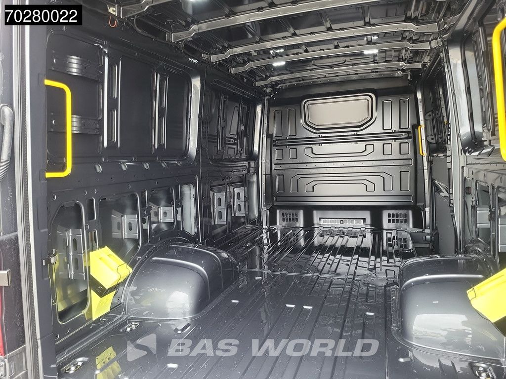 MAN TGE 5.160 Uniek! Dubbellucht 2025-Model Automaat L3H2 Laag Dak ACC Navi LED Airco Camera Parkeersensoren CarPlay Euro6 L2H1 10m3 A/C