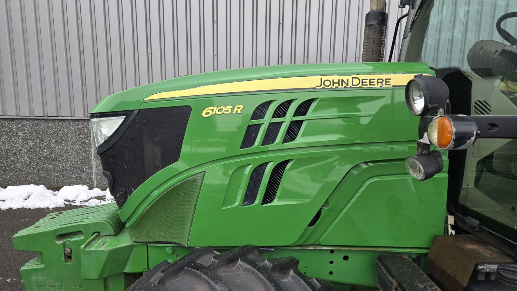 2012 John Deere 6105R 8300 uur, radio, airco,