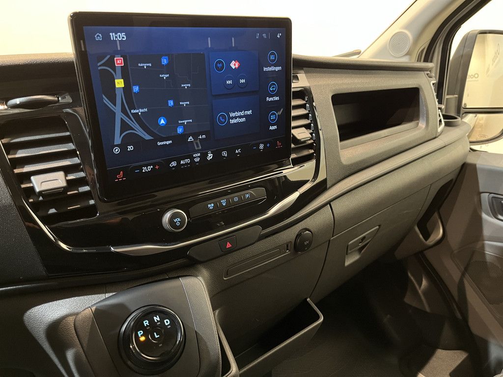 Ford E-Transit 350 L2H2 Trend 68 kWh / 100% Elektrisch !! / Airco / Cruise Control / CarPlay / Camera / Navigatie / 3-Zits / 10.000 KM !!