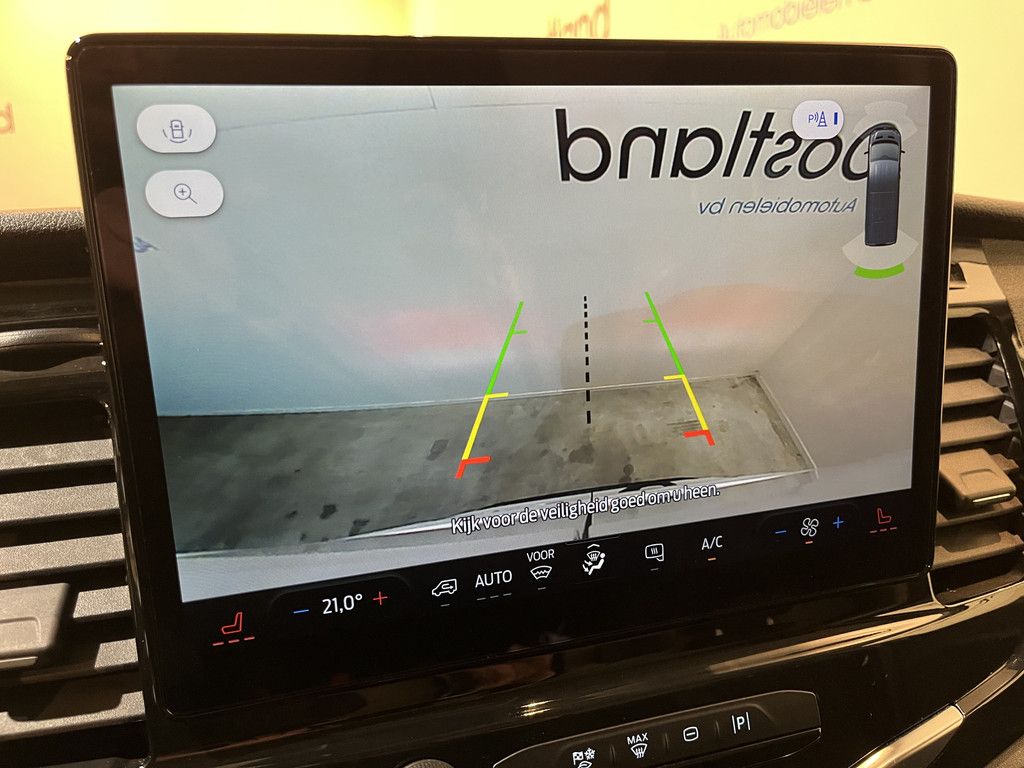 Ford E-Transit 350 L2H2 Trend 68 kWh / 100% Elektrisch !! / Airco / Cruise Control / CarPlay / Camera / Navigatie / 3-Zits / 10.000 KM !!