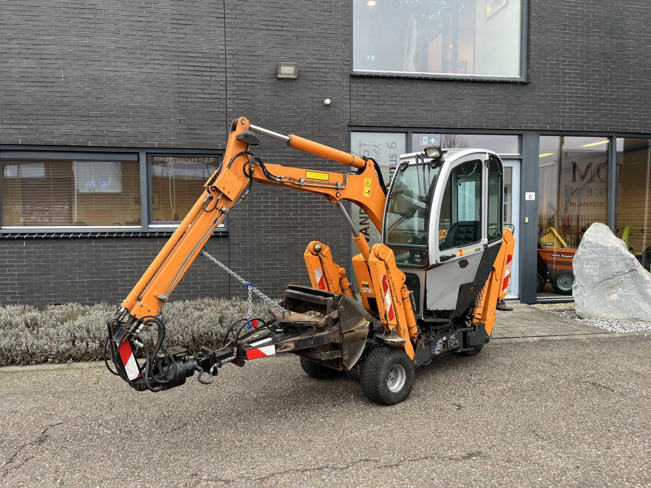 BOKI 2552 Grafdelfmachine