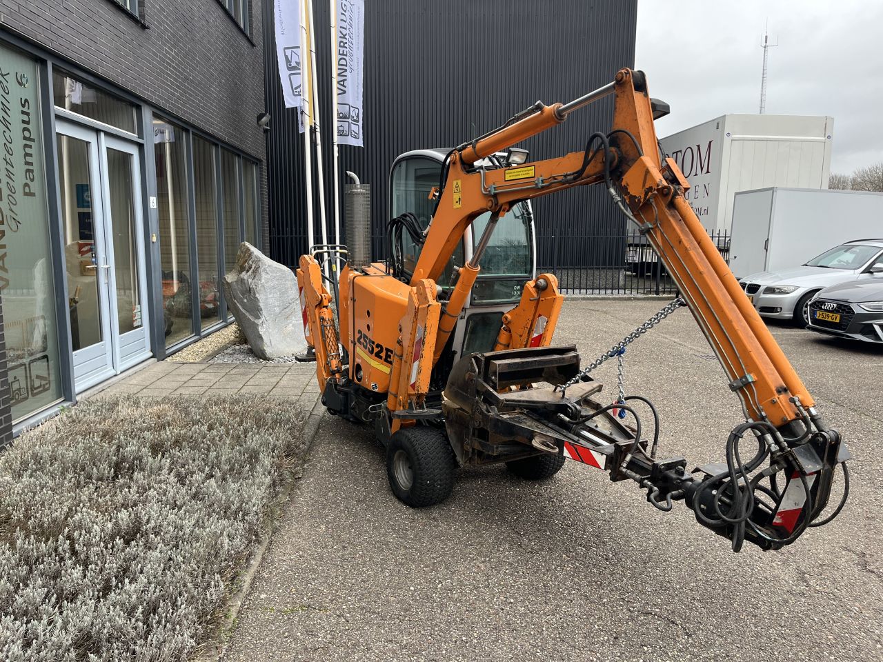 BOKI 2552 Grafdelfmachine