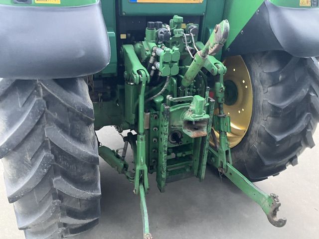 John deere 6220