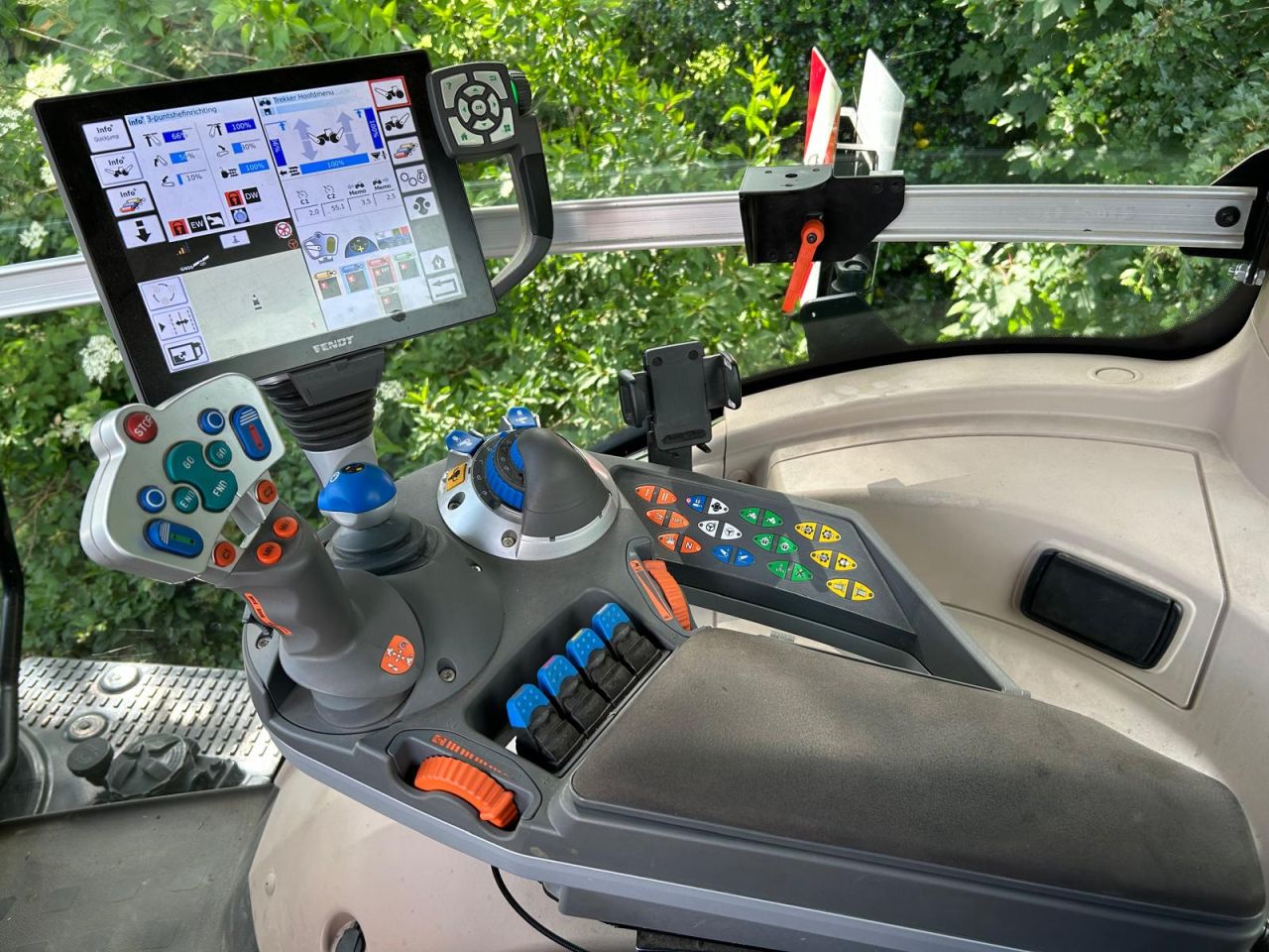 Fendt 828 Vario S4 ProfiPlus