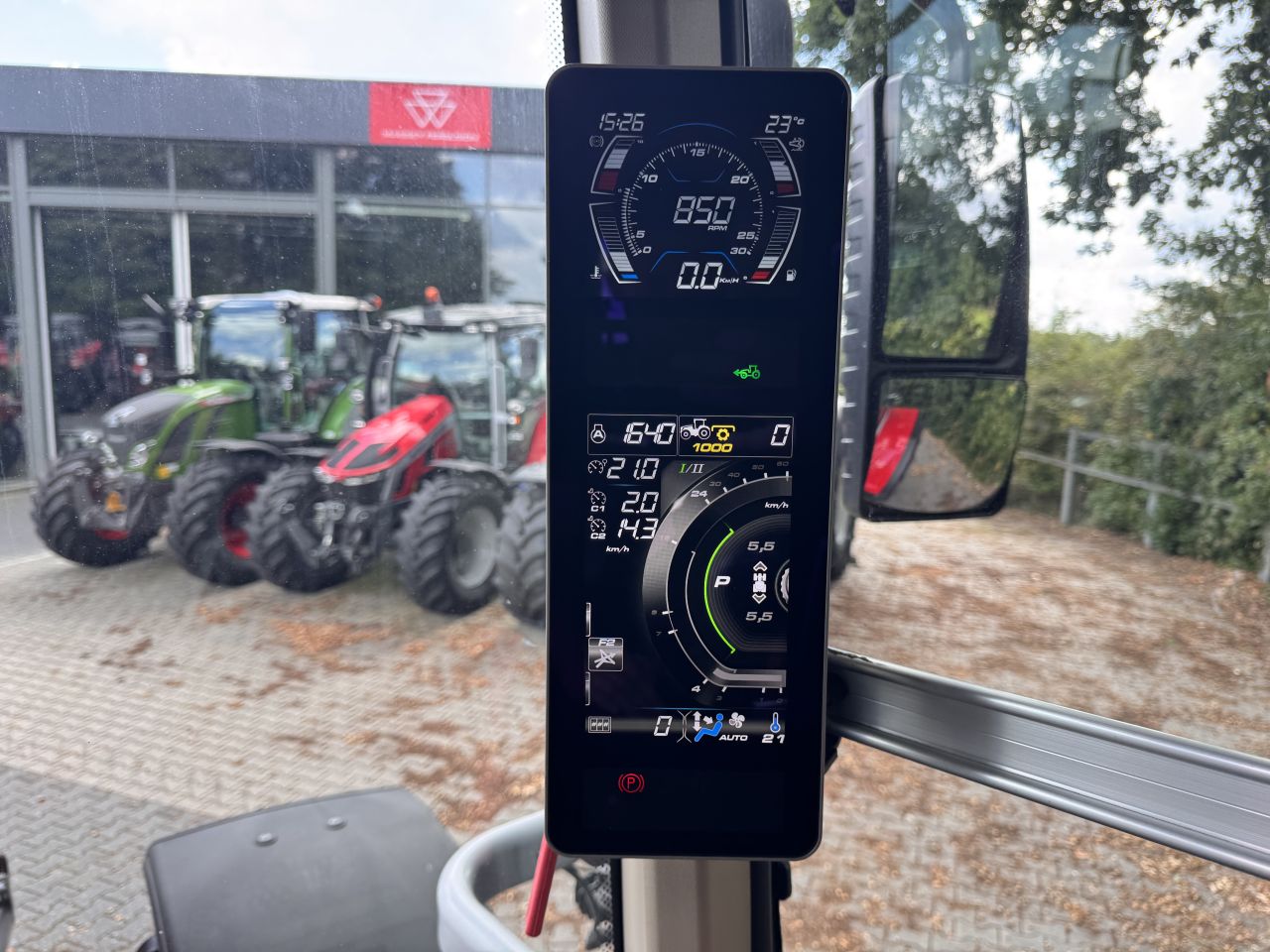 Massey Ferguson 8s.205 Dyna7 Exclusive