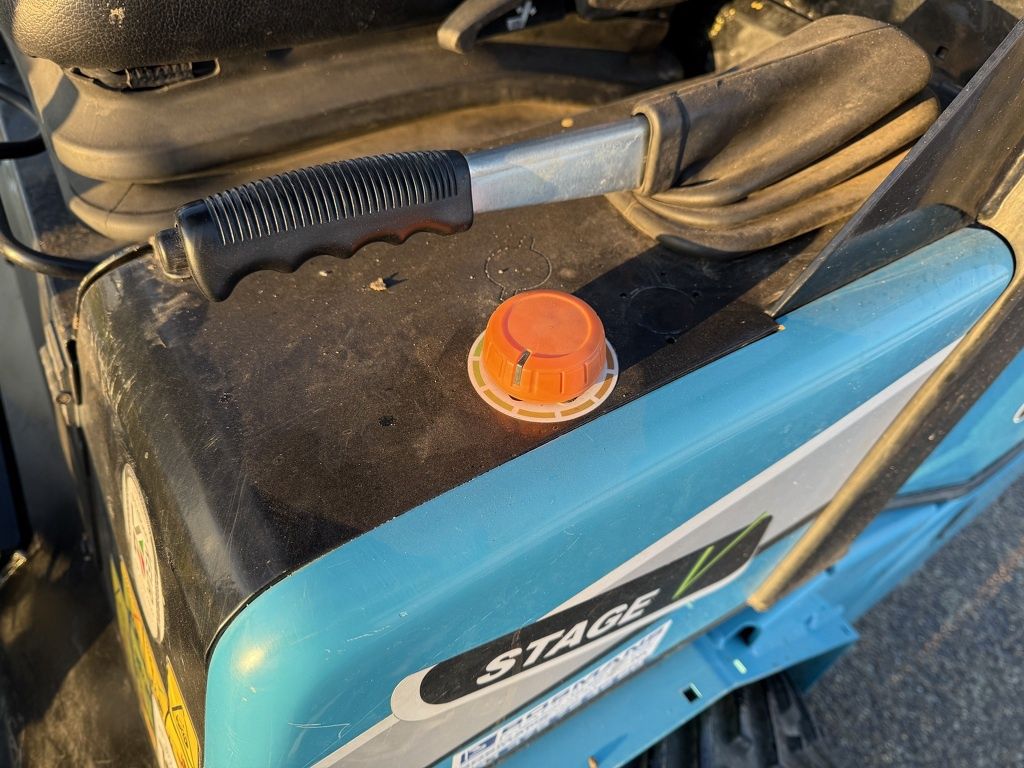 GIANT G2700 X-TRA HD+ minishovel / kniklader BJ 2024