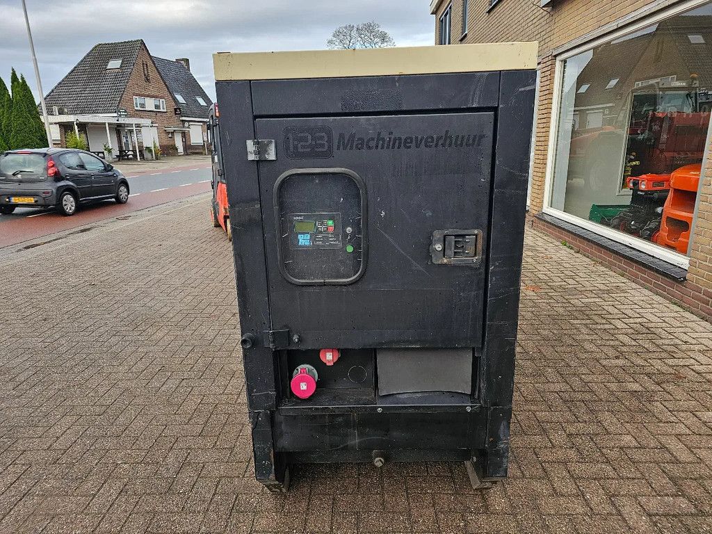 Daewoo-Doosan G40 40 kva bj 2010 generator