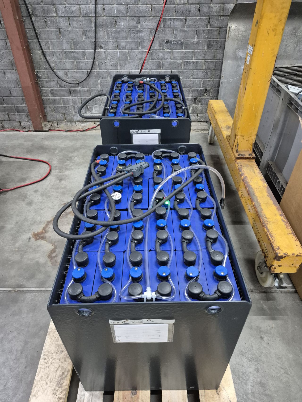 Hawker tractie accu 48 volt 4PzS500 bj 2019 70% getest